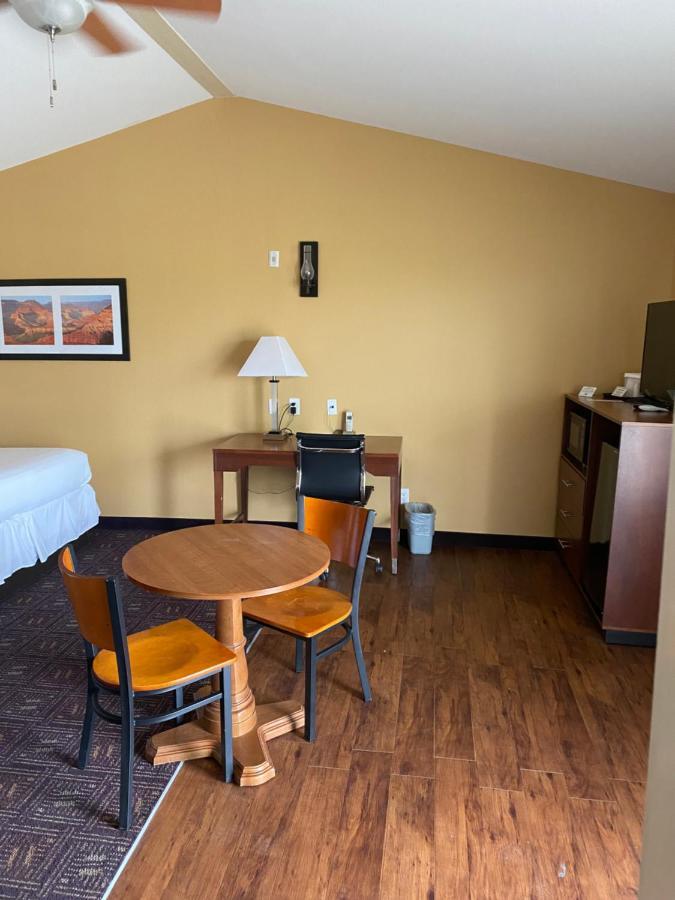 Southern Inns And Suites Now Offering Rv Spaces For Rent Yorktown Extérieur photo